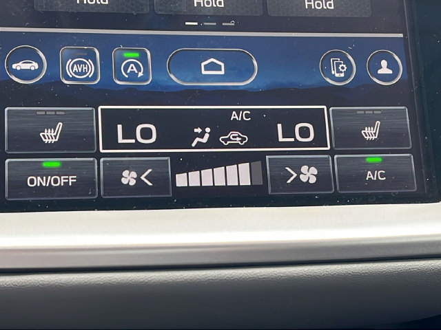Used 2025 Subaru Outback Onyx Edition w/ Tech Package 3 AWD/4WD image 19
