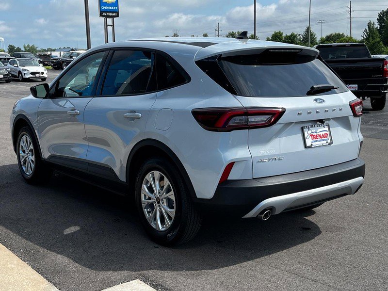 Used 2025 Ford Escape Active w/ Cold Weather Package image 6