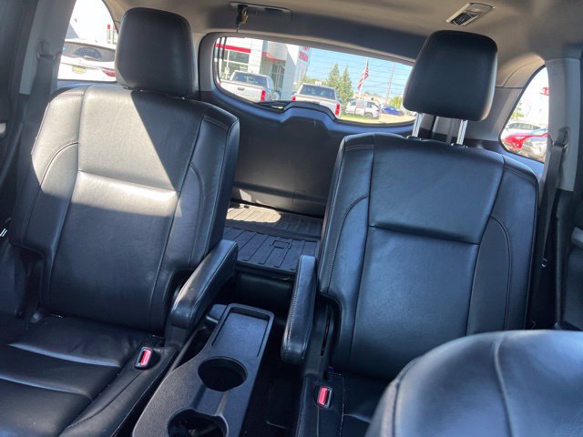 Used 2017 Toyota Highlander XLE AWD/4WD image 19