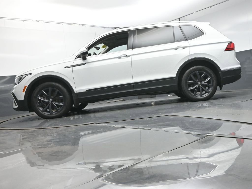 Used 2022 Volkswagen Tiguan SE FWD image 36