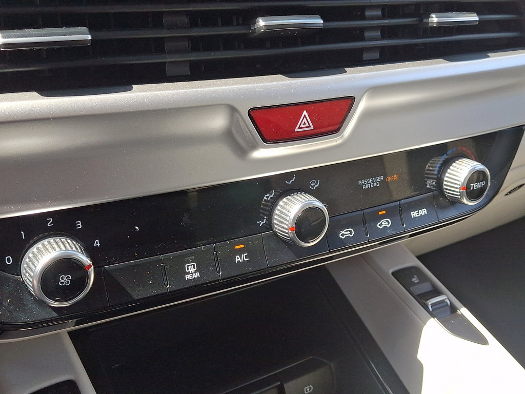 Used 2020 Kia Telluride S AWD/4WD image 29