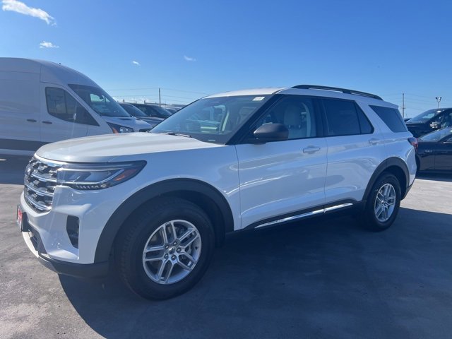 New 2025 Ford Explorer Active w/ Active Comfort Package image 3