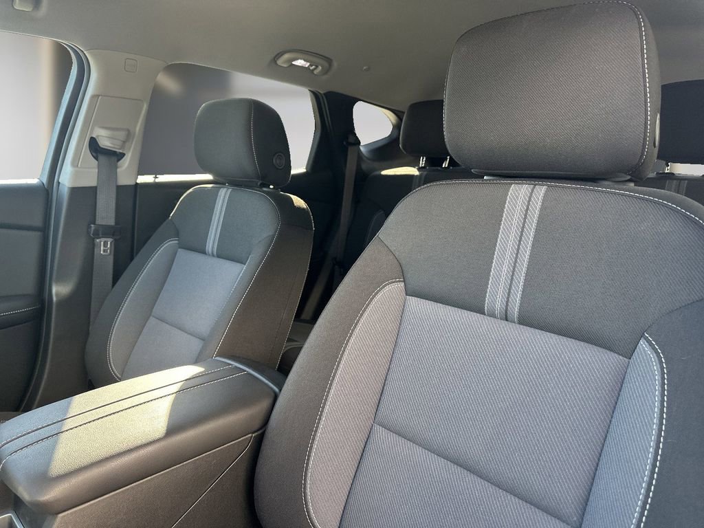 Used 2024 Chevrolet Blazer LT w/ Midnight/Sport Edition image 7