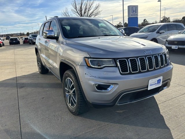 Used 2018 Jeep Grand Cherokee Limited w/ Luxury Group II image 3