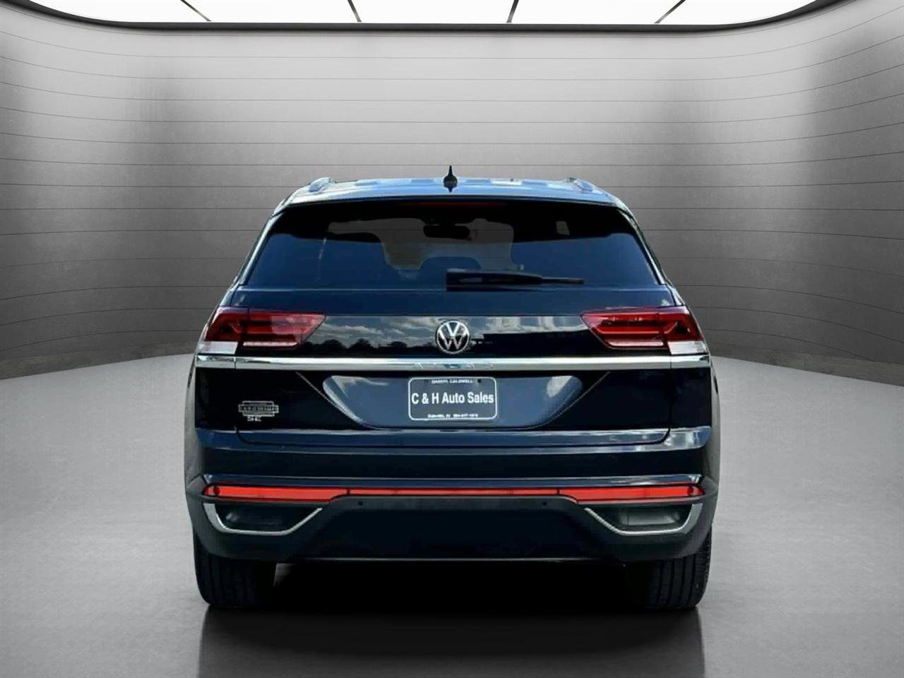 Used 2023 Volkswagen Atlas Cross Sport SE w/ Black Wheel Package FWD image 8