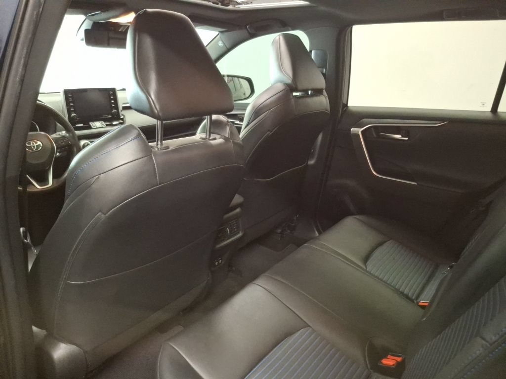 Used 2019 Toyota RAV4 XSE w/ XSE Weather Package AWD/4WD image 14