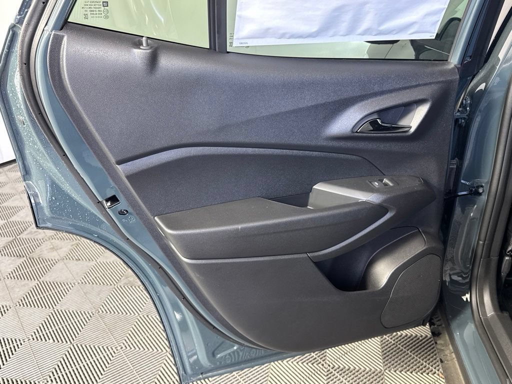 New 2026 Chevrolet Trax LS w/ LS Convenience Package FWD image 27