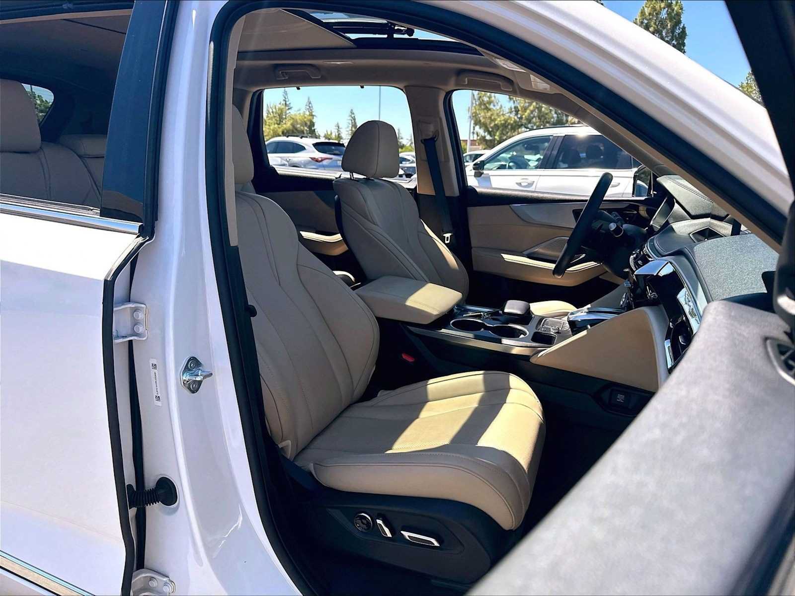 Used 2024 Acura MDX SH-AWD w/ Technology Package image 10