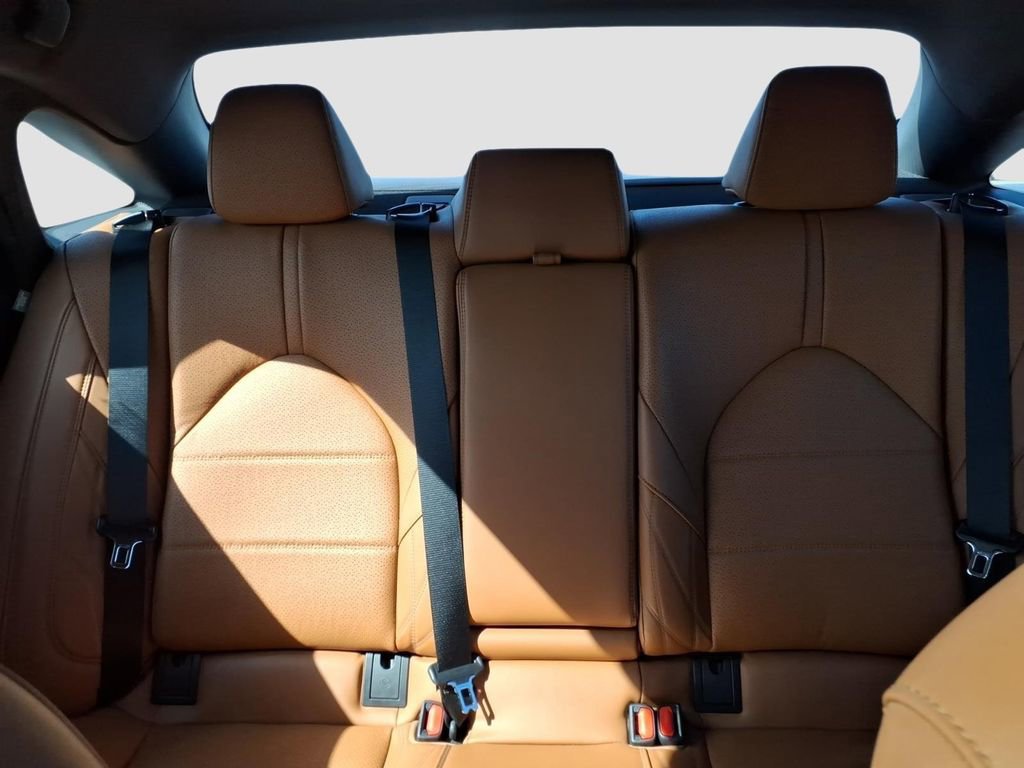 Used 2019 Toyota Avalon Limited w/ Advanced Safety Package image 18