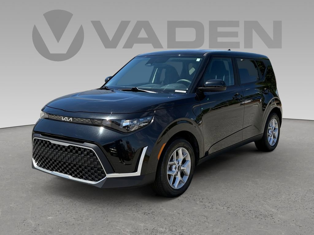 Used 2025 Kia Soul LX FWD image 22