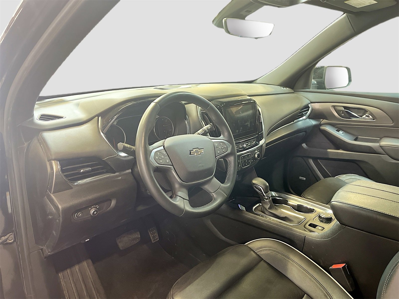 Used 2023 Chevrolet Traverse Premier w/ LPO, 'HIT The Road' Package image 9