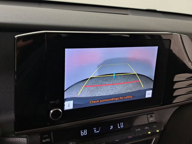 Used 2025 Toyota Camry LE FWD image 28