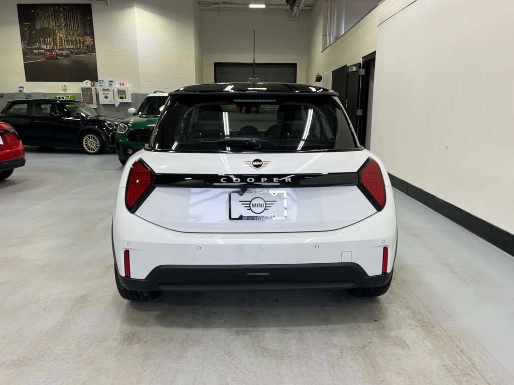 Certified 2025 MINI Cooper 2-Door Hardtop image 4
