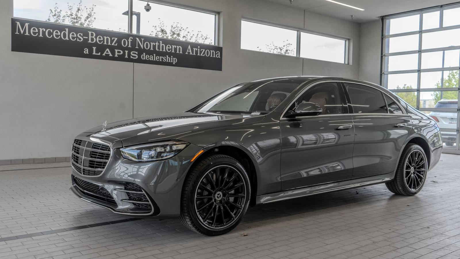 New 2026 Mercedes-Benz S 580 4MATIC Sedan image 3