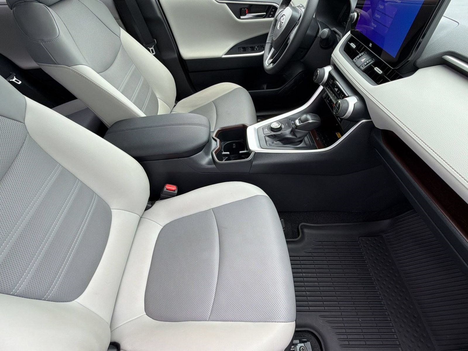 Certified 2025 Toyota RAV4 Limited w/ Advanced Technology Package AWD/4WD image 25