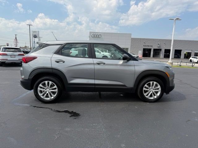 Used 2023 Chevrolet TrailBlazer LS FWD image 9