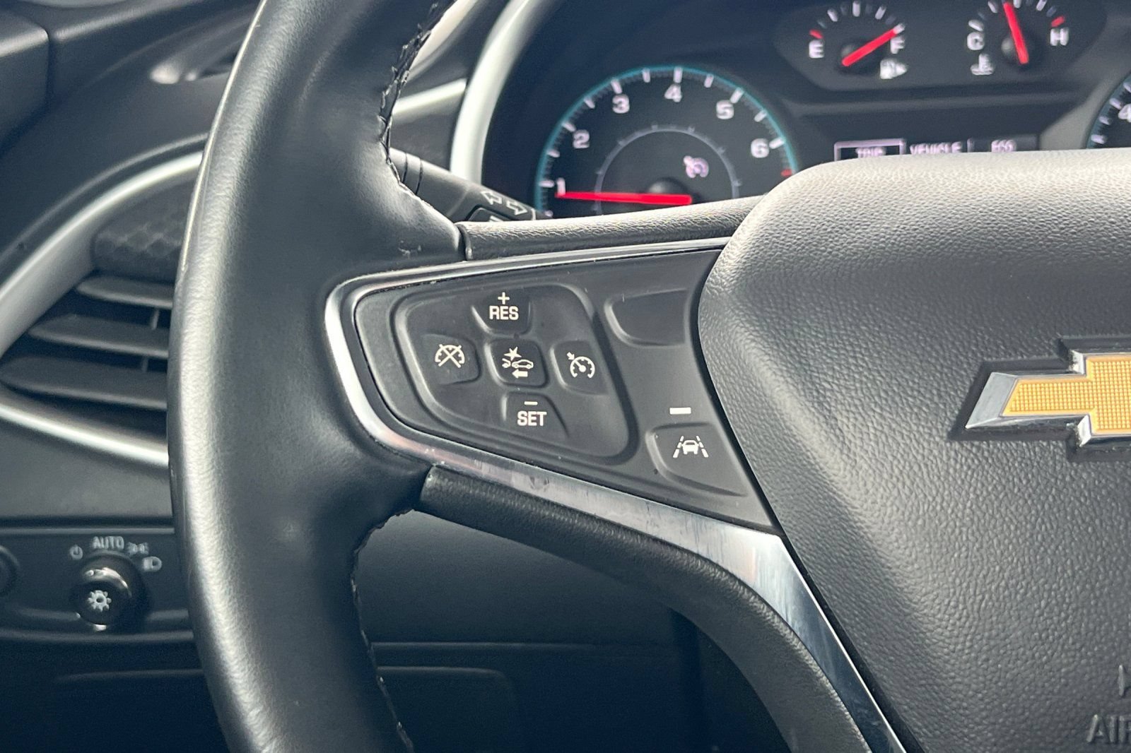 Used 2025 Chevrolet Malibu RS FWD image 31
