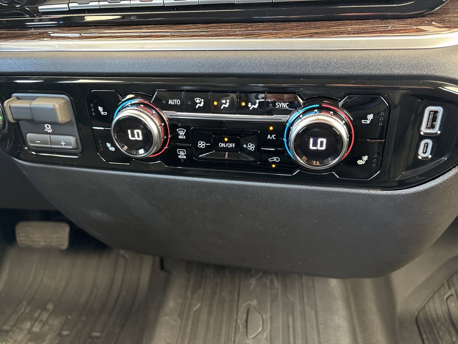 New 2026 GMC Sierra 1500 Elevation w/ Elevation Select Package image 17