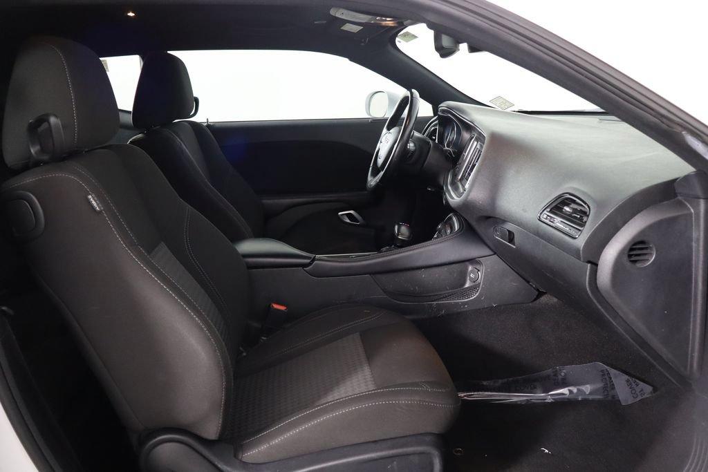 Used 2021 Dodge Challenger SXT RWD image 18