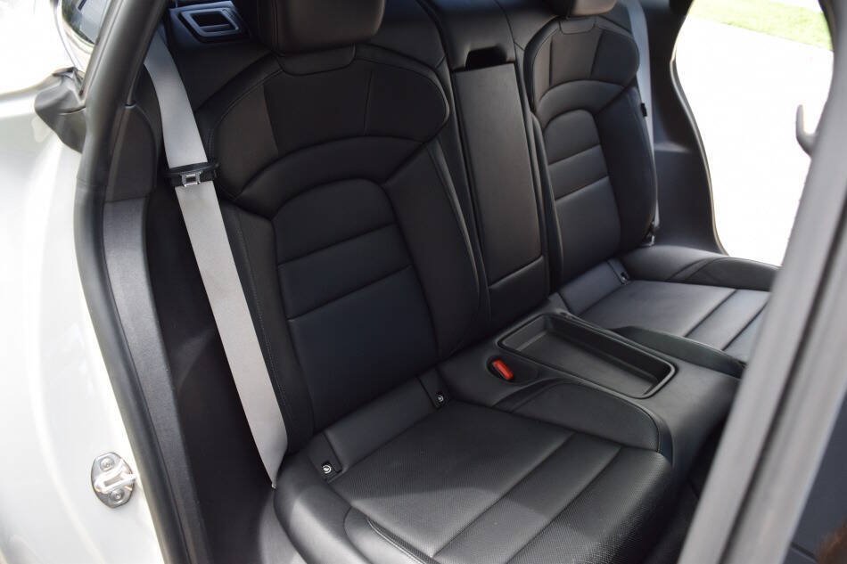 Used 2021 Porsche Taycan 4S AWD/4WD image 44