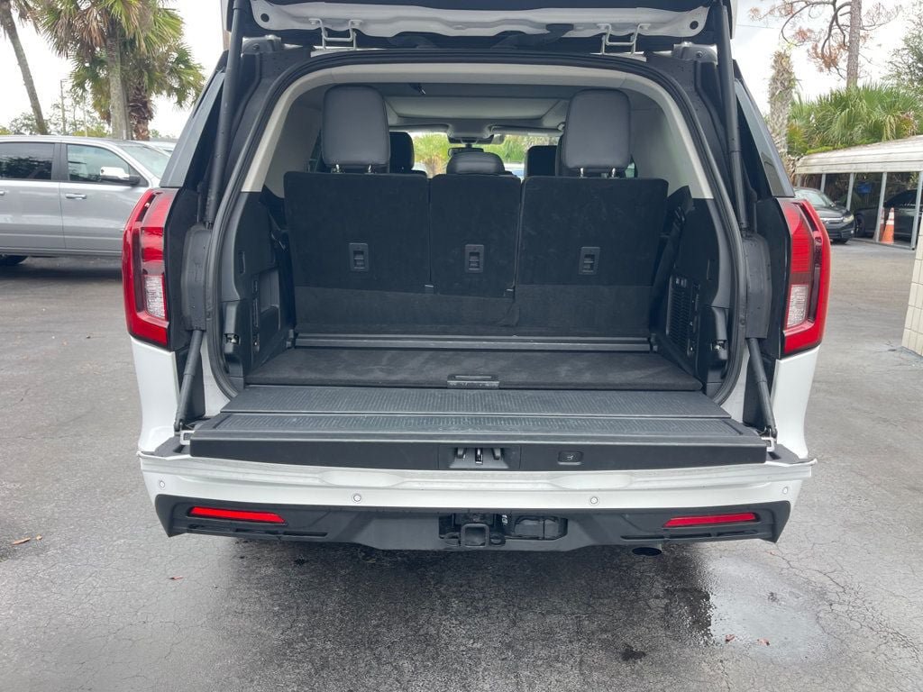 Used 2025 Ford Expedition Active AWD/4WD image 5