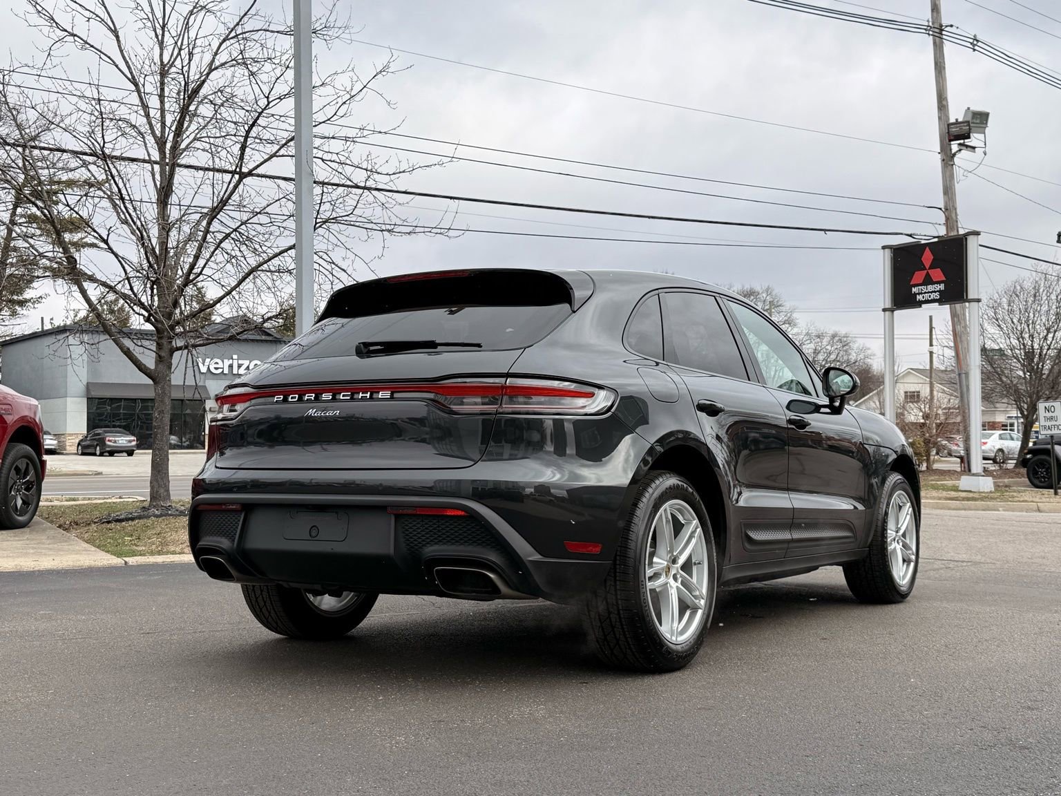 Used 2022 Porsche Macan image 4
