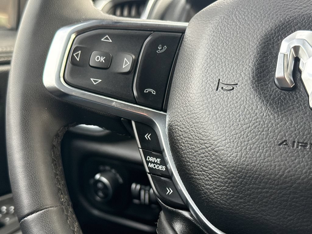 Used 2025 RAM 1500 Laramie AWD/4WD image 29