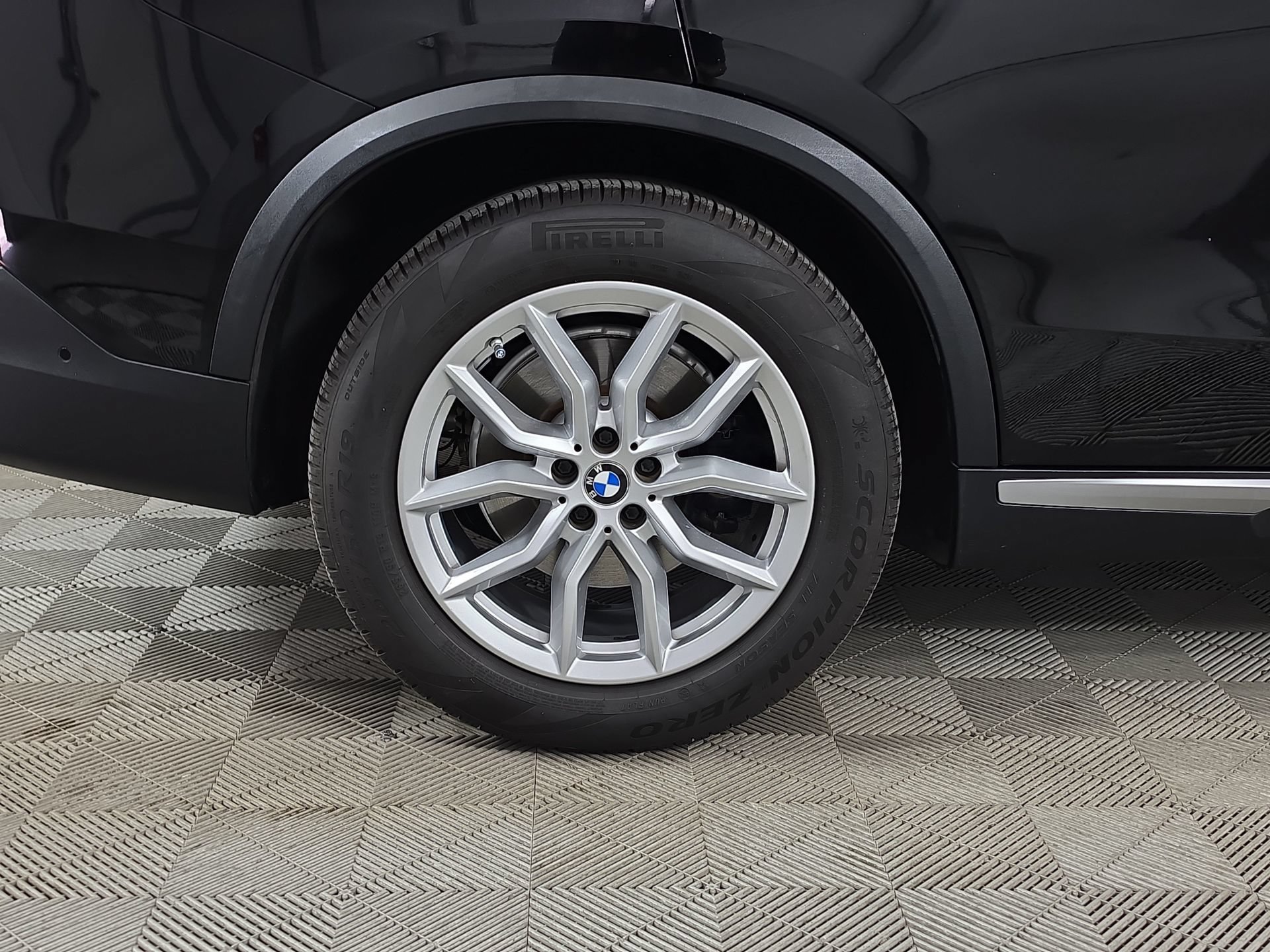 Used 2020 BMW X5 sDrive40i w/ Premium Package RWD image 9