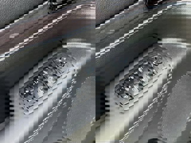 Used 2021 Jeep Grand Cherokee Overland image 20