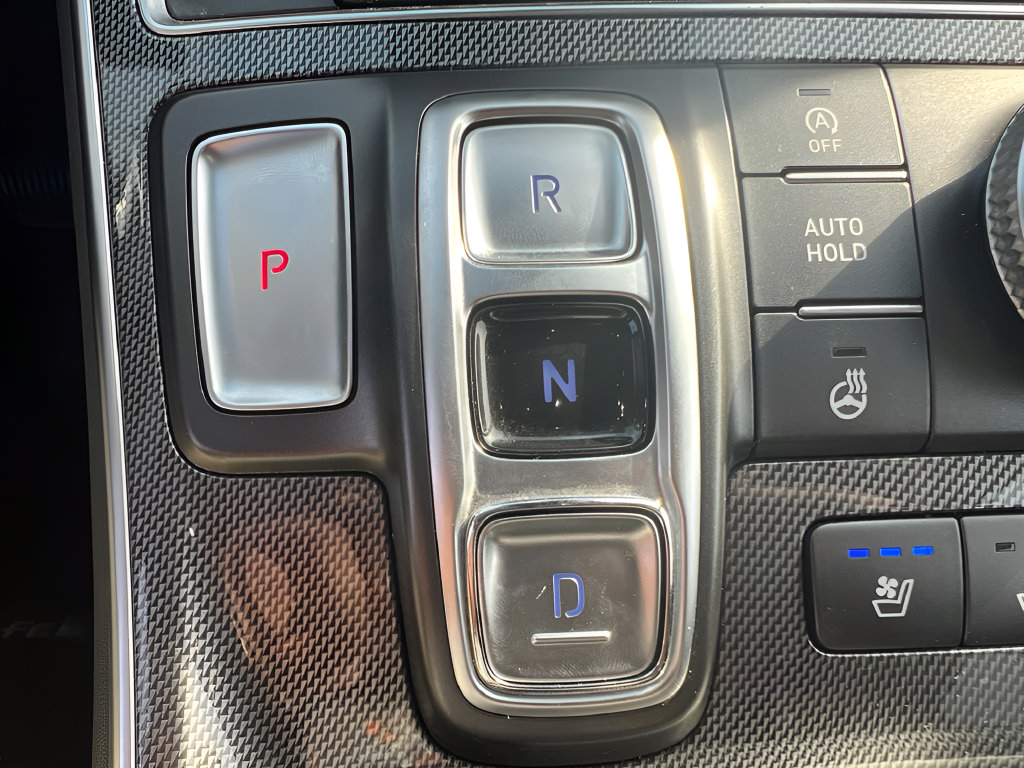 Used 2023 Hyundai Santa Fe Limited AWD/4WD image 33