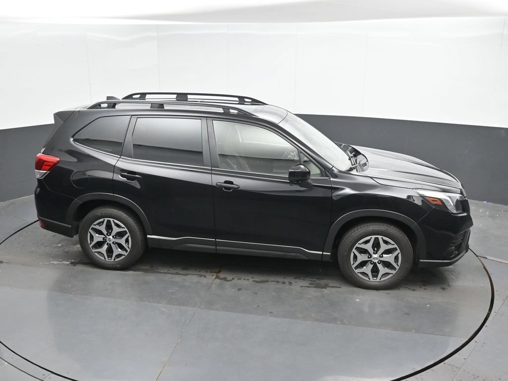 Used 2022 Subaru Forester Premium AWD/4WD image 34