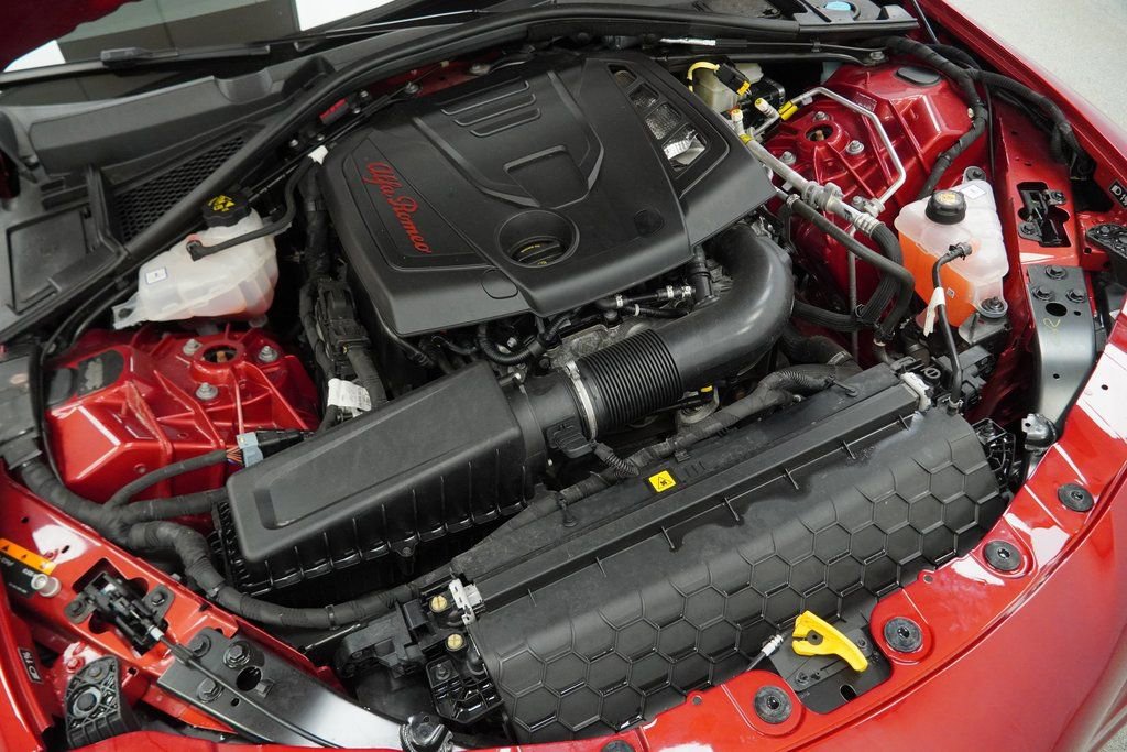 Used 2024 Alfa Romeo Giulia Veloce image 51