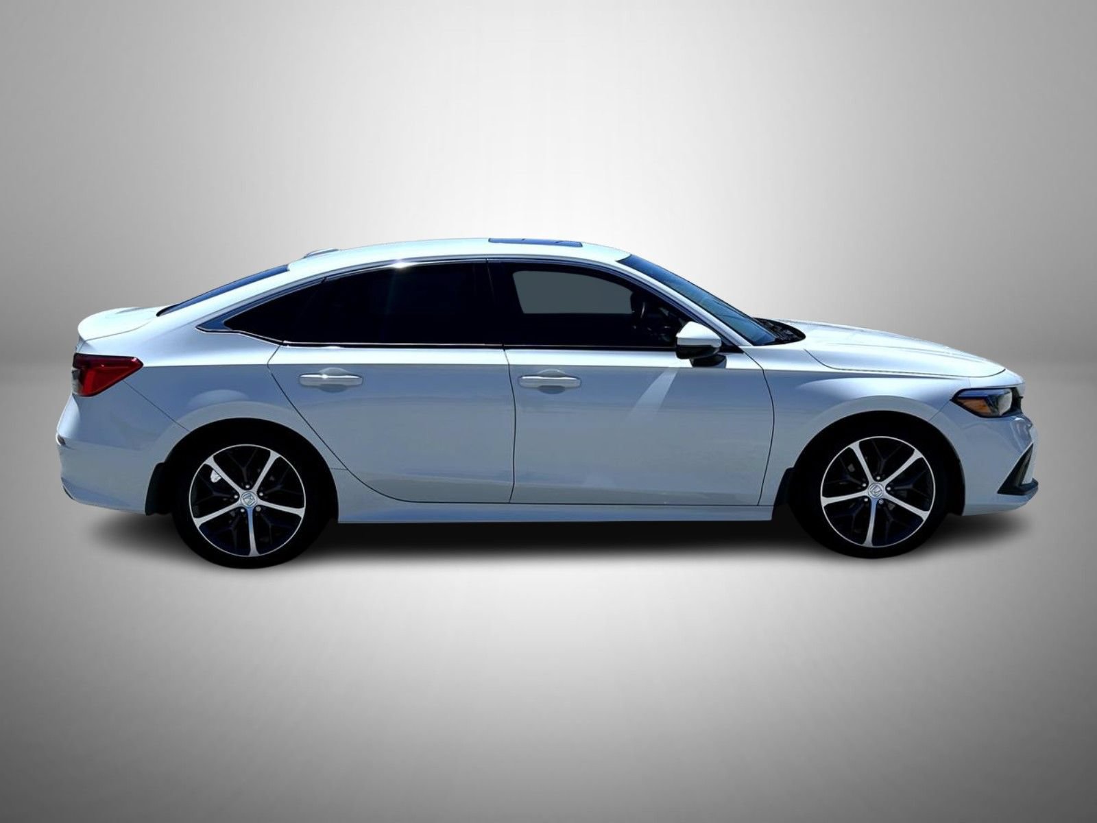 Used 2023 Honda Civic Touring image 4