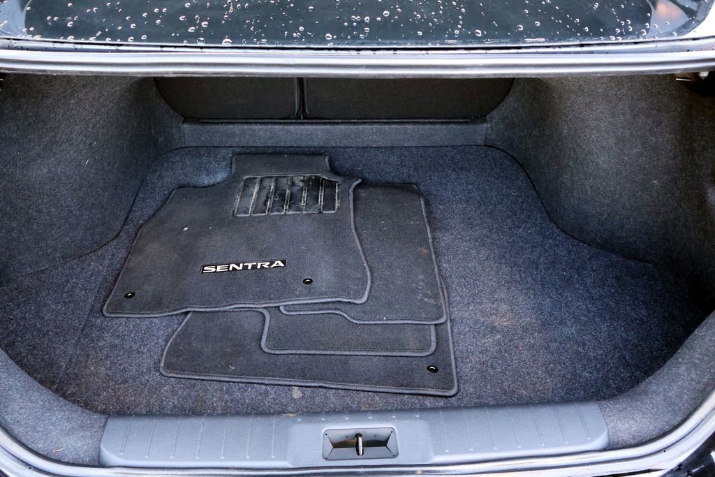 Used 2025 Nissan Sentra SV FWD image 20
