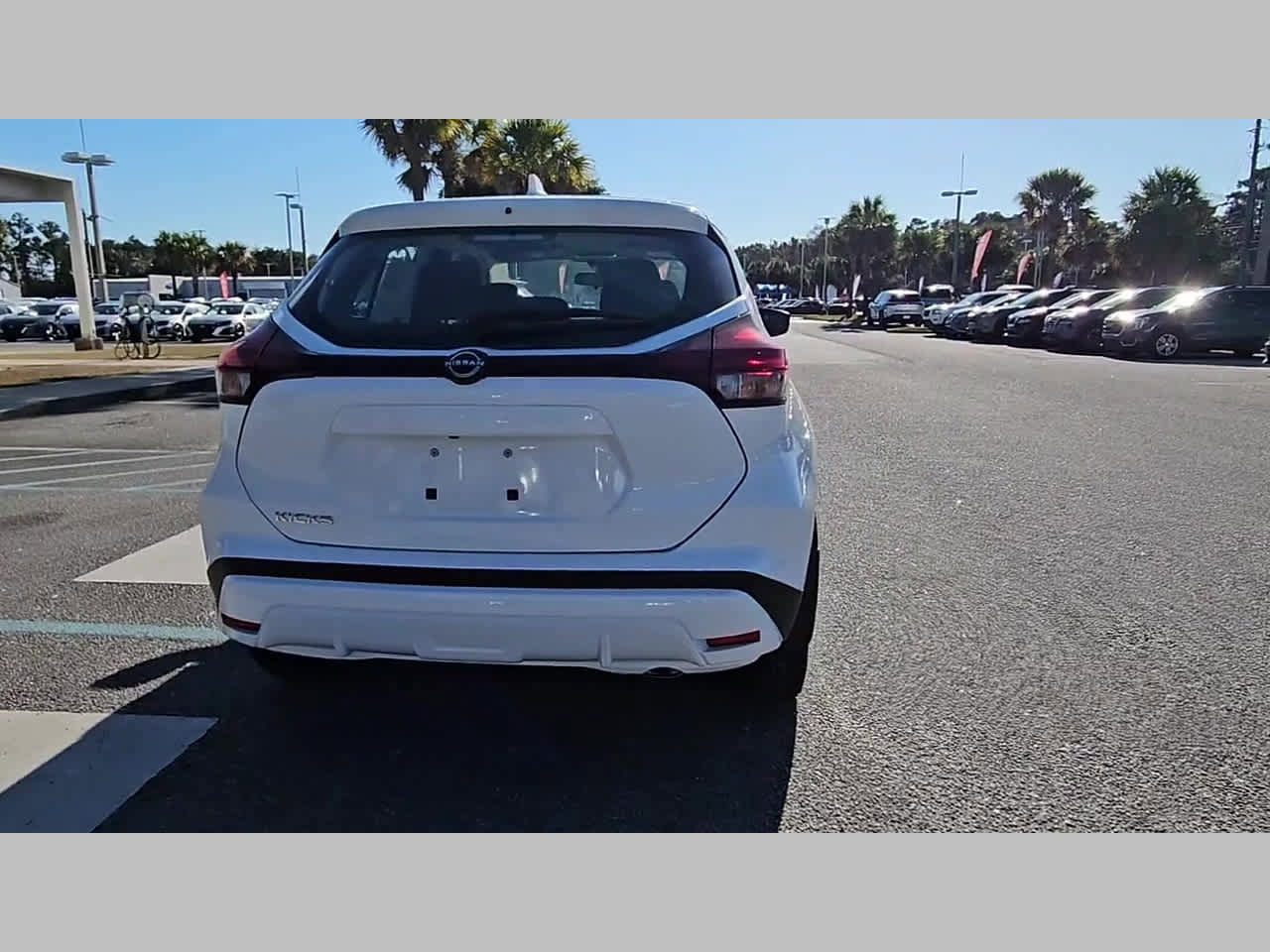 New 2025 Nissan Kicks Play S image 31