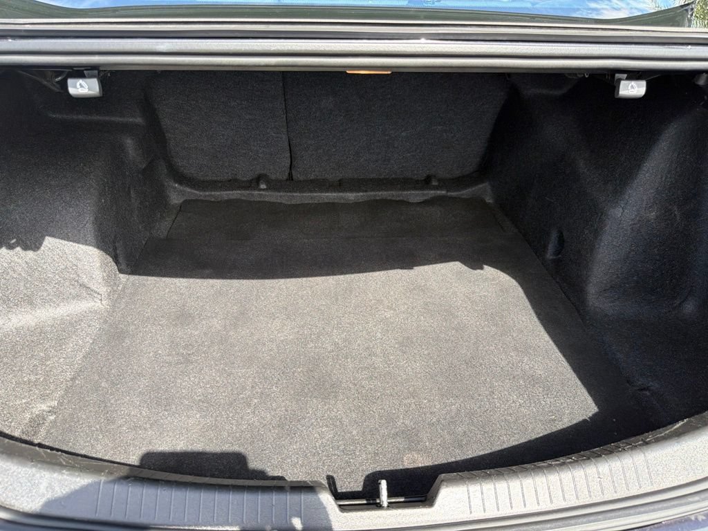 Used 2023 Chevrolet Malibu LT FWD image 28