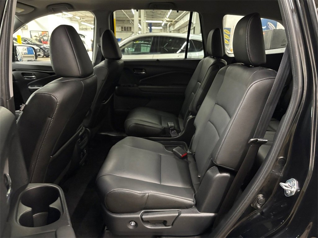Used 2022 Honda Pilot Touring image 14