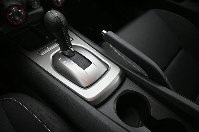 Used 2010 Chevrolet Camaro SS RWD image 15