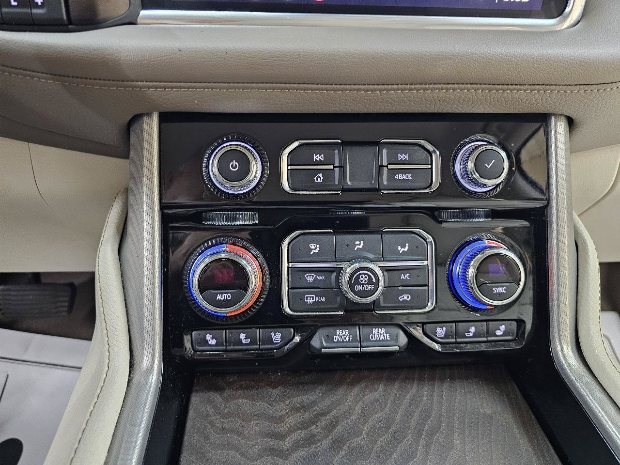 Used 2021 GMC Yukon Denali RWD image 36