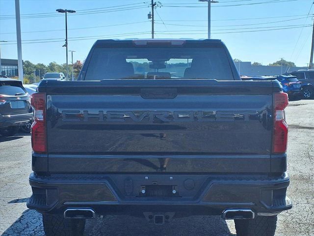 Used 2024 Chevrolet Silverado 1500 Custom Trail Boss w/ LPO, Dark Essentials Package image 25