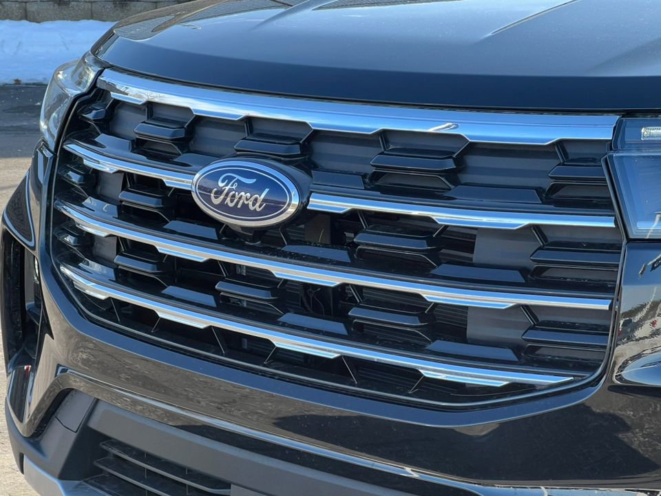 Used 2026 Ford Explorer Active w/ Active Comfort Package image 37