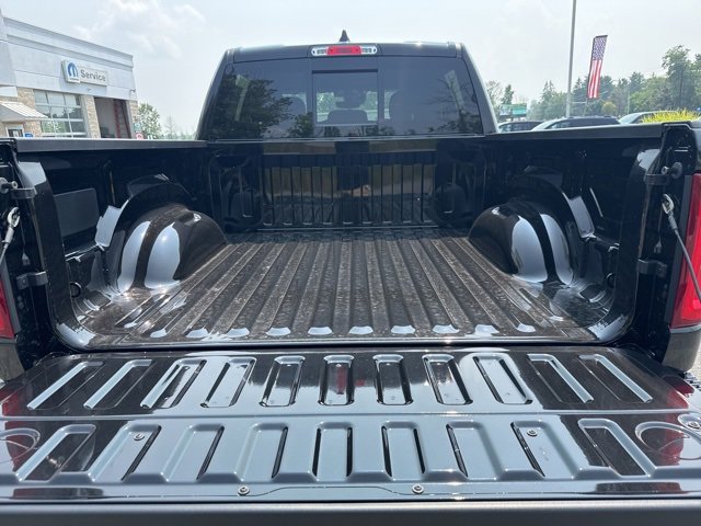 New 2026 RAM 1500 4x4 Crew Cab image 25