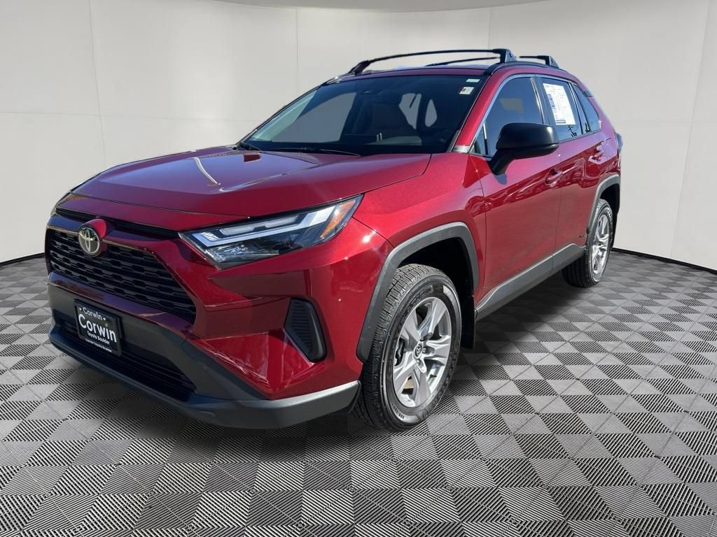 Used 2025 Toyota RAV4 LE AWD/4WD image 3