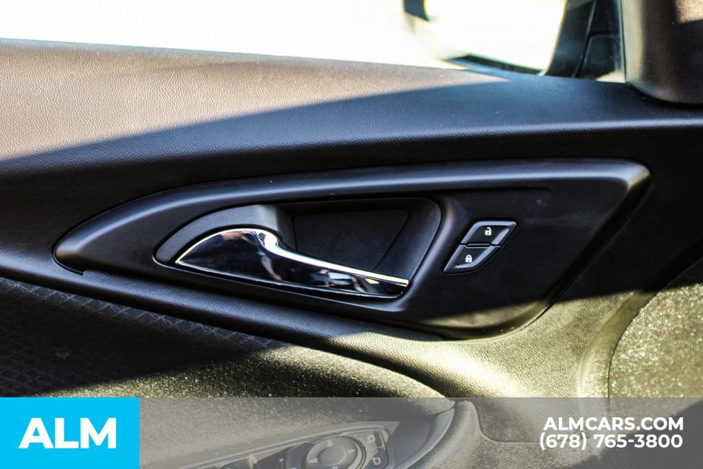 Used 2023 Chevrolet Malibu LT image 39