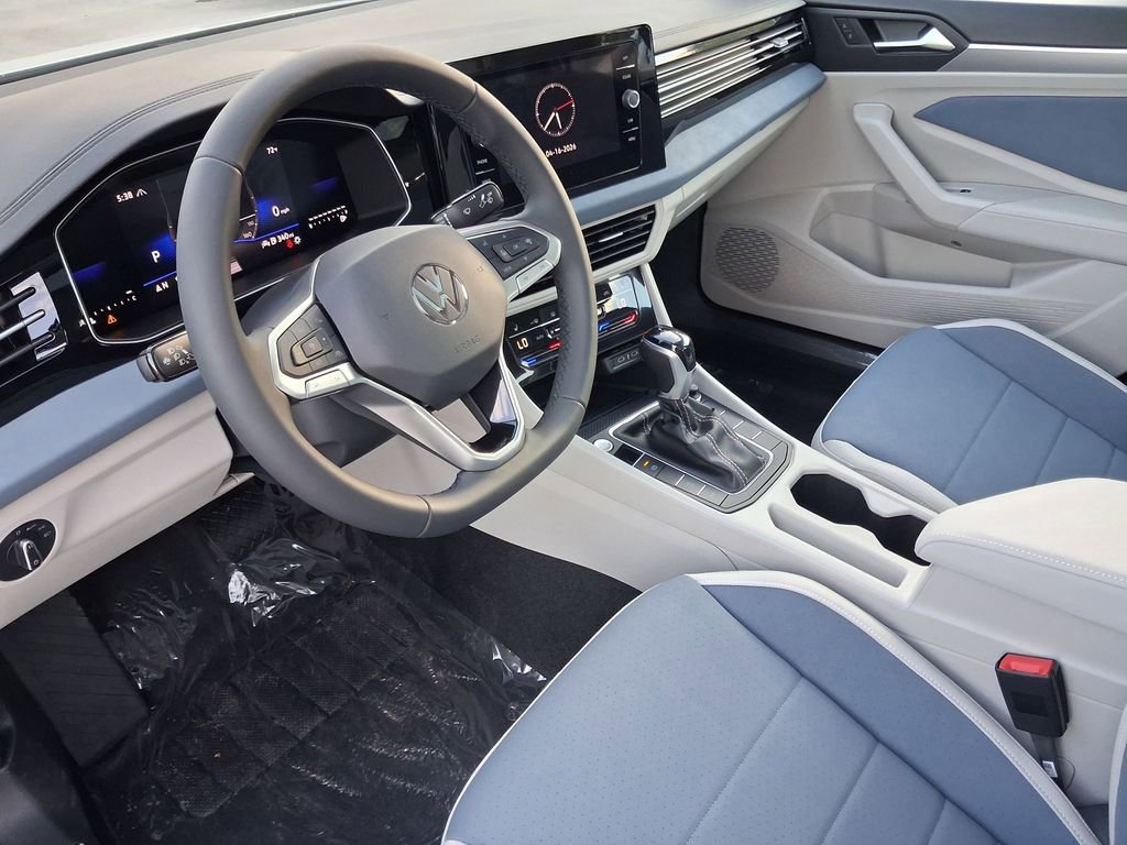 New 2026 Volkswagen Jetta SE FWD image 6