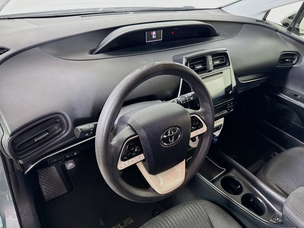Used 2017 Toyota Prius Two w/ Prius Two Safety Plus Package FWD image 9