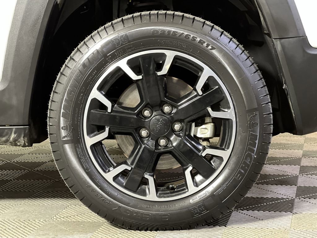 Used 2023 Jeep Renegade Trailhawk AWD/4WD image 10