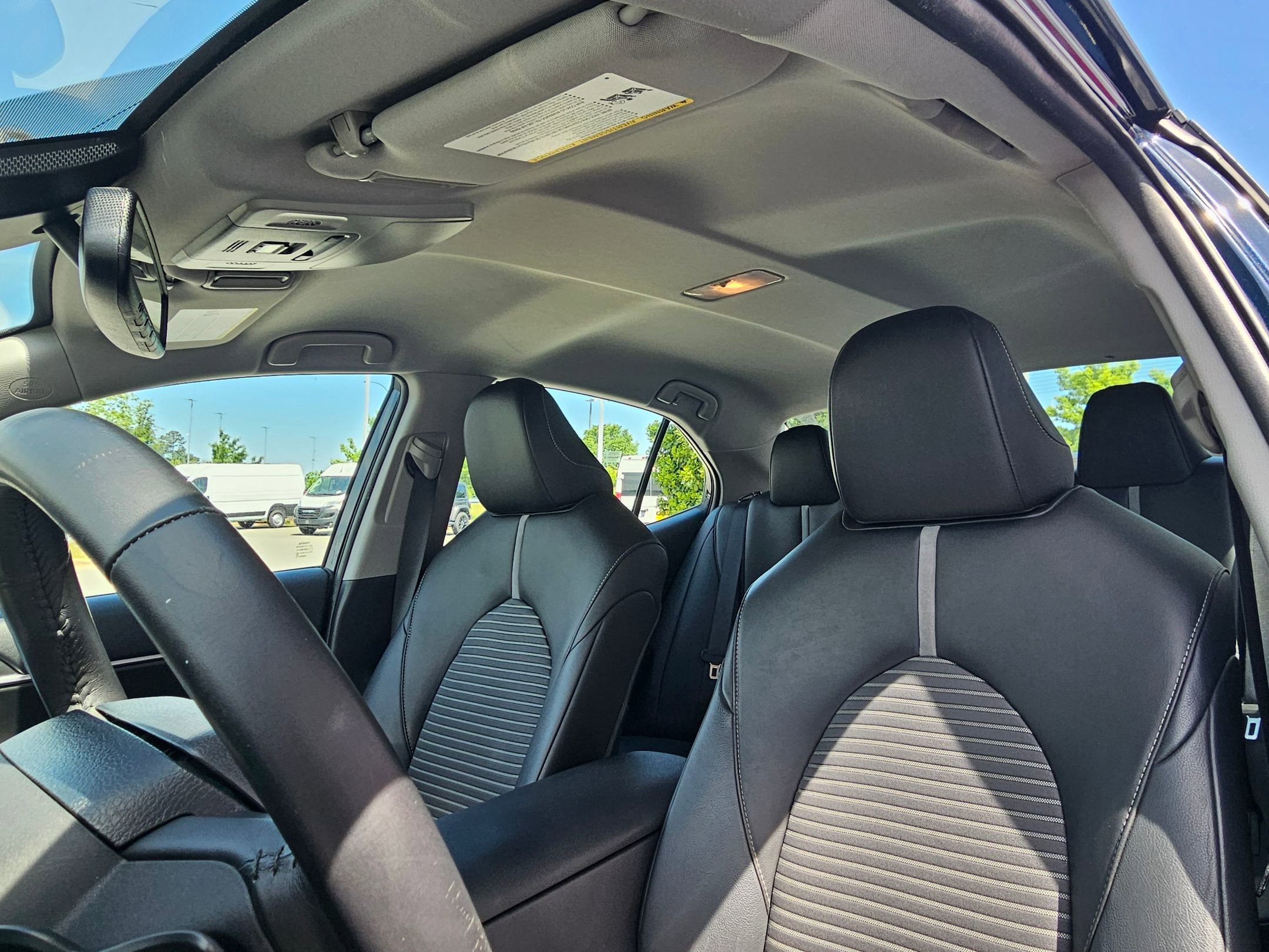 Used 2020 Toyota Camry SE w/ Convenience Package image 21