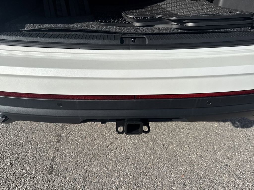 New 2025 Volkswagen Atlas SEL image 16