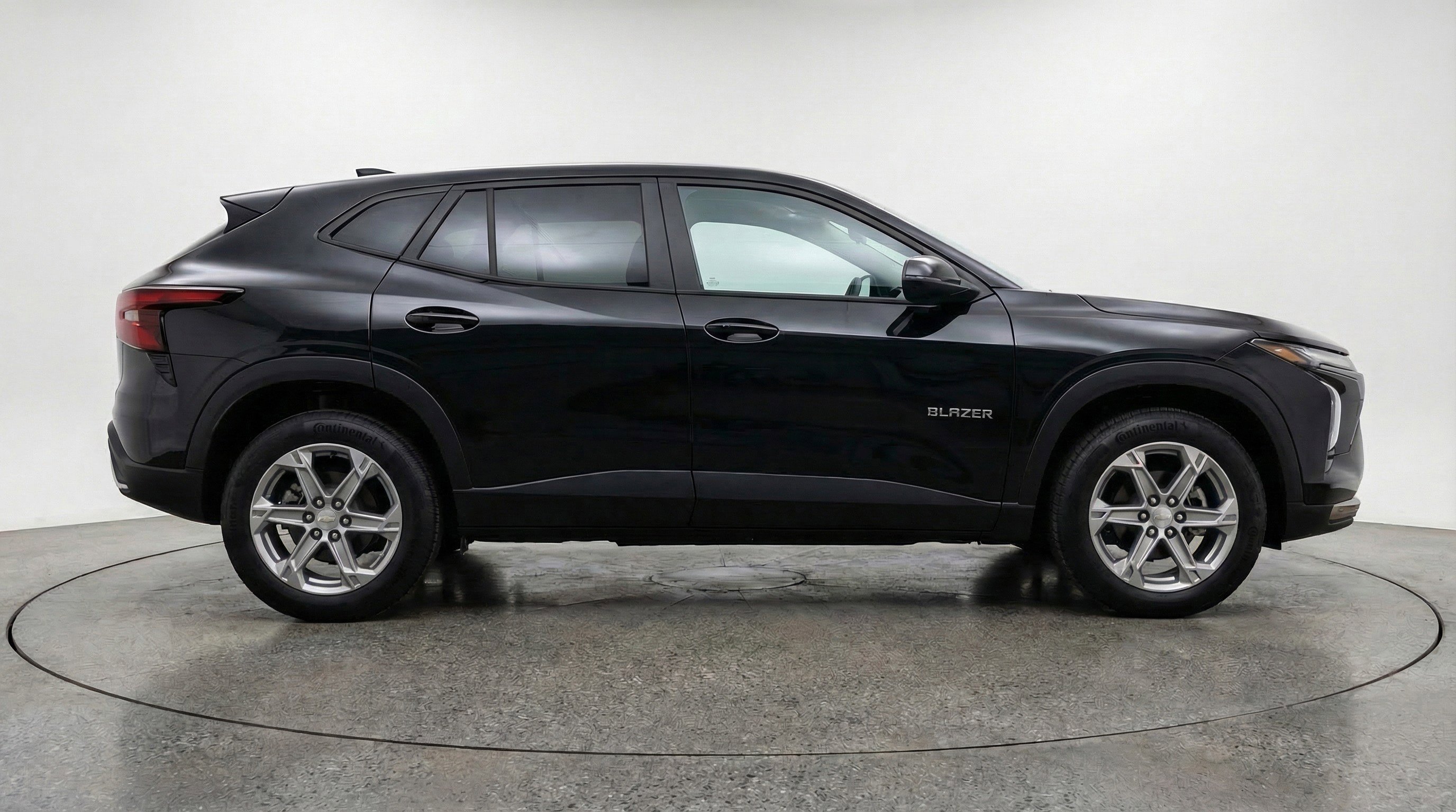 Used 2025 Chevrolet Blazer LT image 11